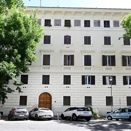 Apartment Vatican Design *